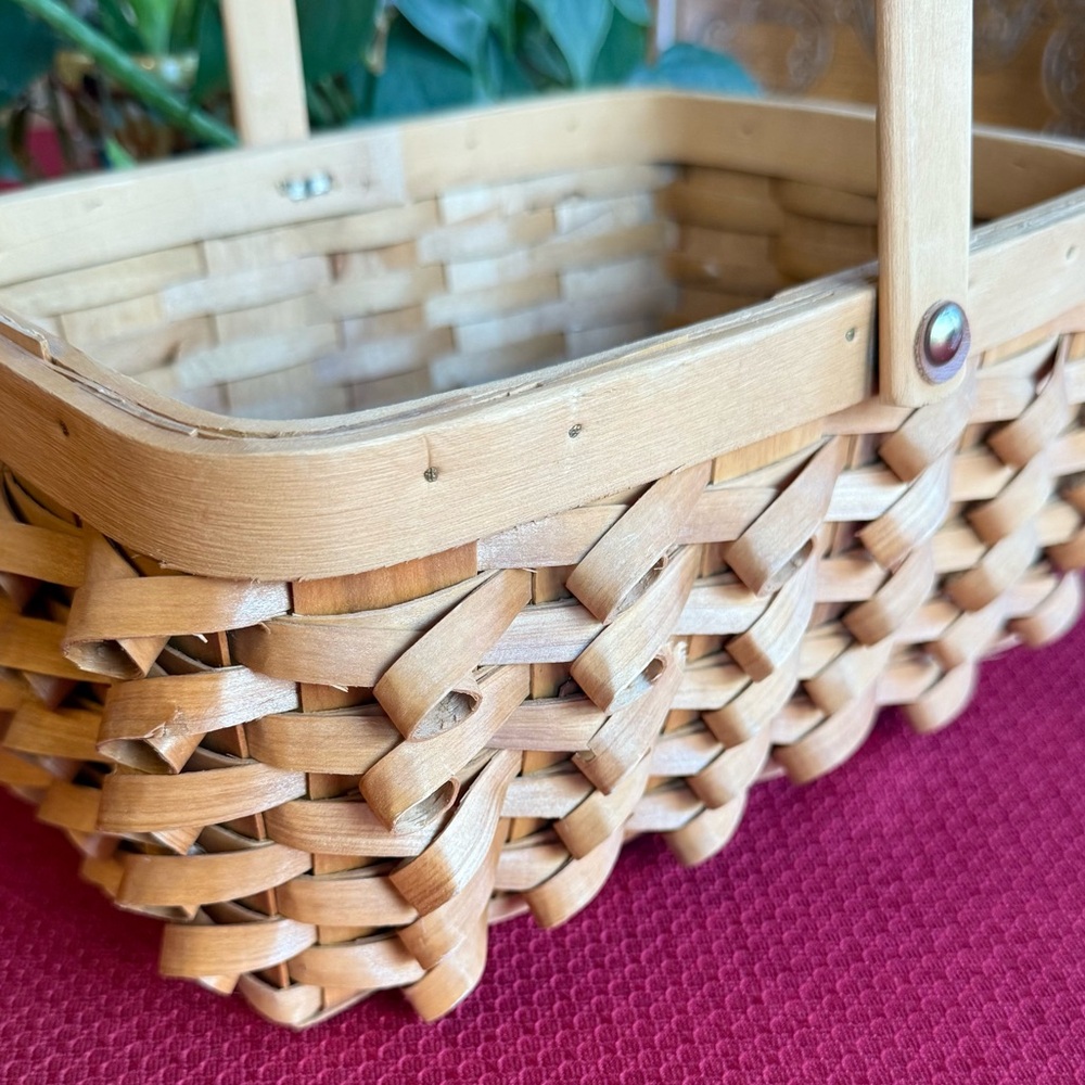 Vintage Woven Penobscot Style Curly Q Porcupine Basket with Handle.